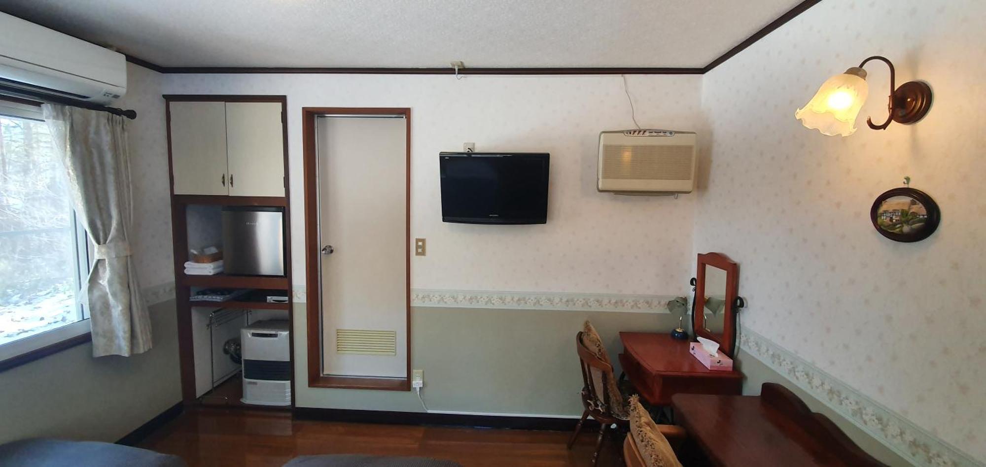 Snowhere Ski Lodge Hakuba Eksteriør billede